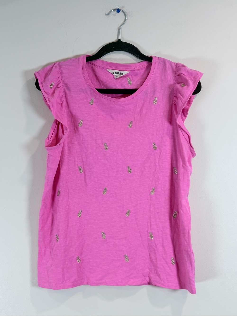 🔥Boden Women’s Pink Ruffle Sleeve Pineapple Tee Size M EC🔥